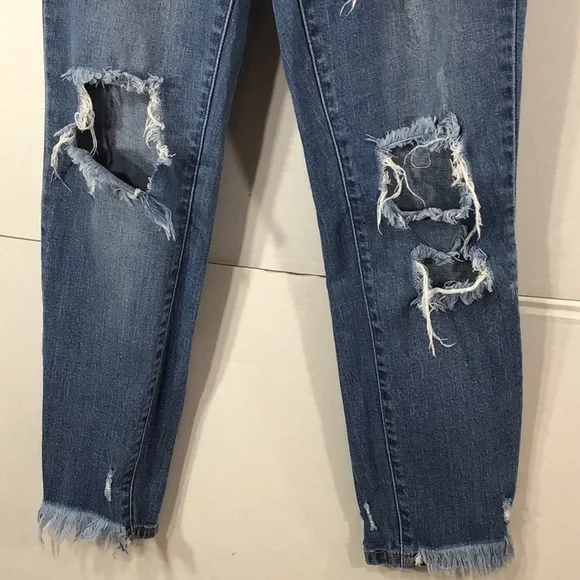 Judy Blue girlfriend fit very destroyed jeans 3/26 - Picture 4 of 12